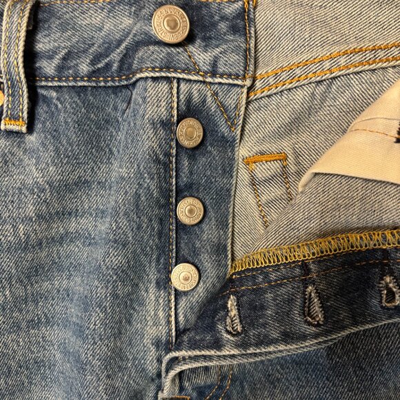 Levi's 501's Relaxed Fit Men's Jeans 34x32 - Picture 2 of 4